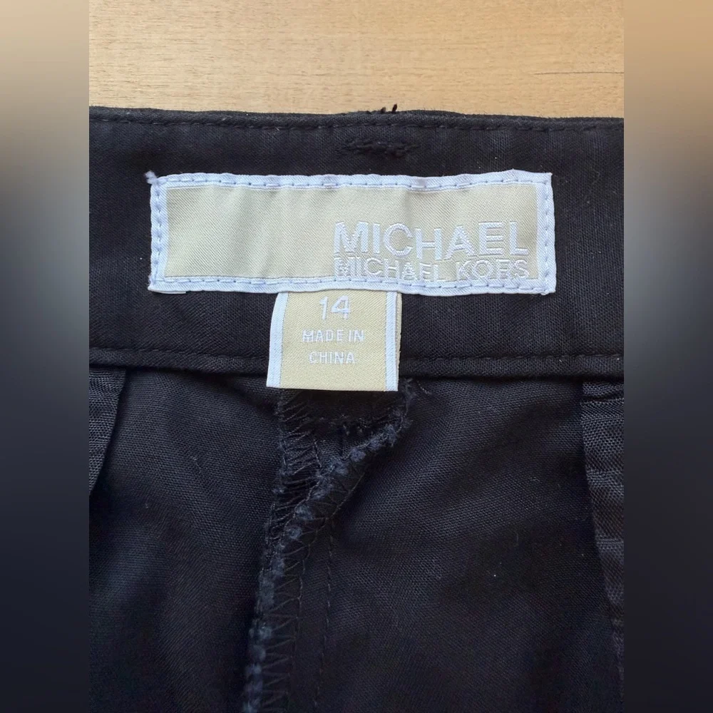 Classic Michael Kors Black Cotton Capri Pants, Size 14, Straight Leg Style!
